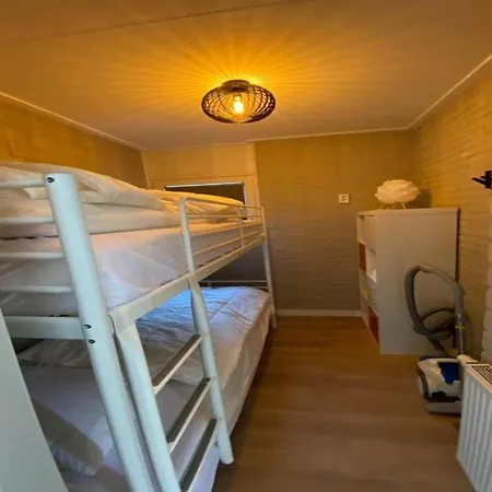 Family On Quiet Dom wakacyjny