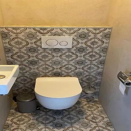 Family On Quiet * Sint Maartensbrug