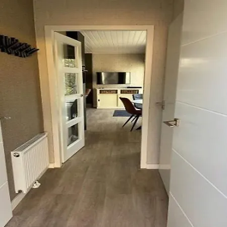 Family On Quiet Сasa de vacaciones Sint Maartensbrug