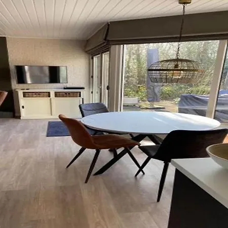 Family On Quiet Сasa de vacaciones